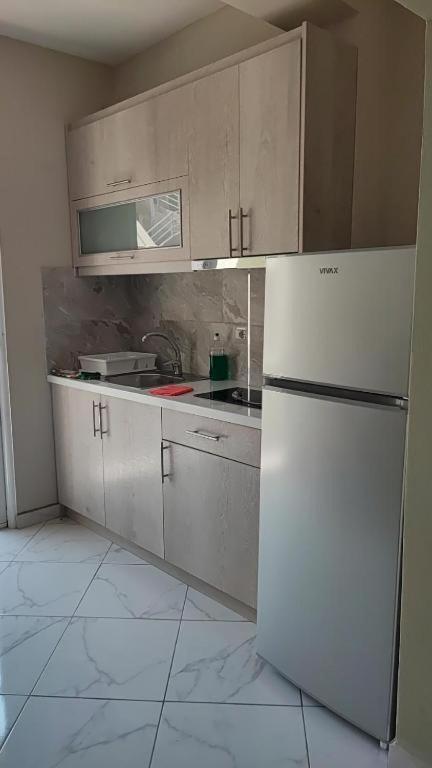 סרנדה Dea1 Majlinda Apartment מראה חיצוני תמונה